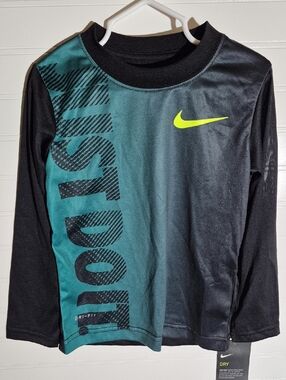 Nike Dri-Fit Long Sleeve Shirt